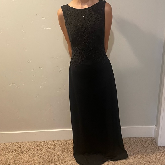 Tadashi Beaded Dress - Picture 8 of 16